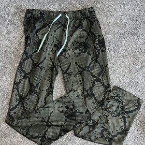 Lululemon joggers